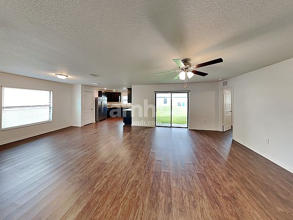 5th image of 1214 Brenton Leaf Dr