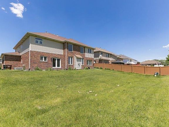 4th image of 4819 W Summerhill Dr