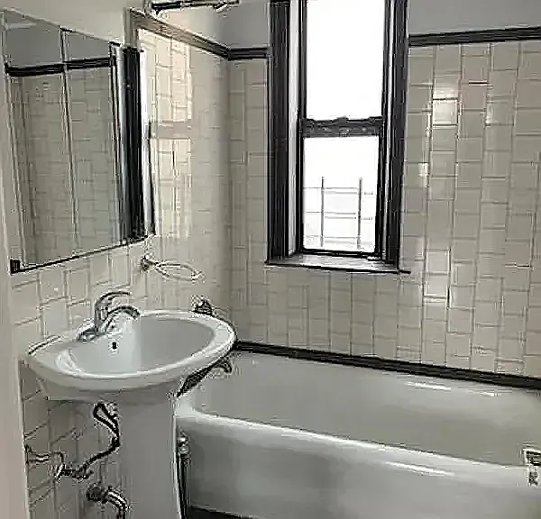 1845 Hobart Ave #2D — Photo 7
