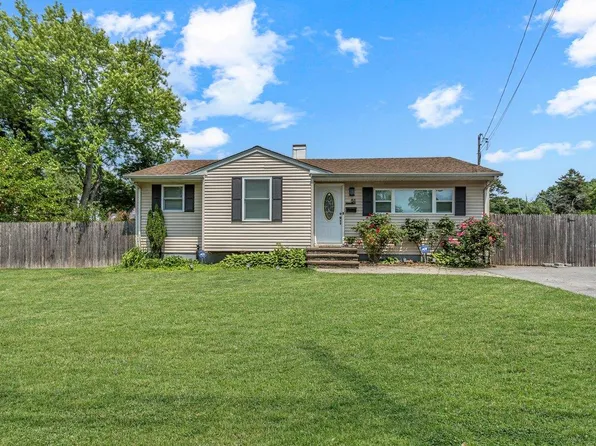 51 Andrews Avenue, Wyandanch, NY 11798