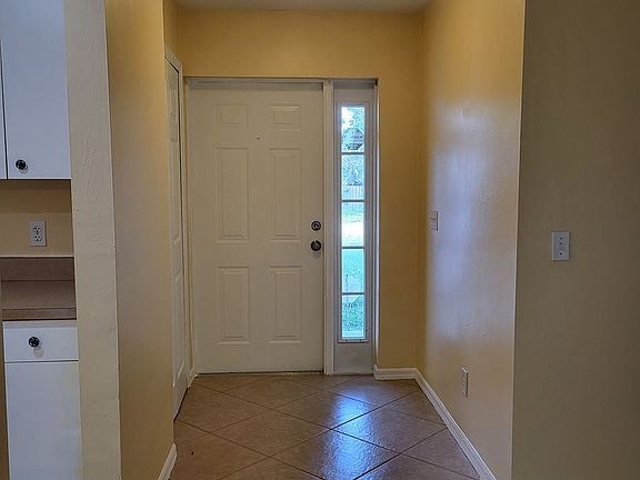 5th image of 1249 Ellipse St E