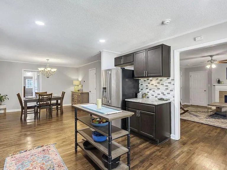 1352 Lockhaven Cir SW — Photo 10