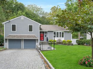 370 Holland Ln, Englewood, NJ 07631