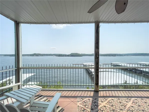 901 Harbour Towne Dr #E-901, Lake Ozark, MO 65049