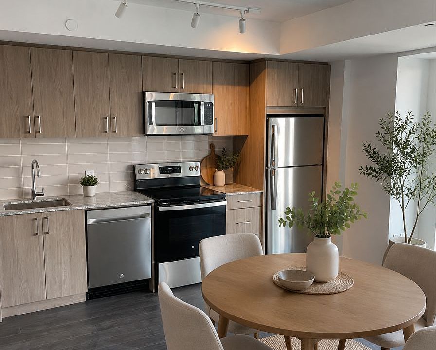 1st image of 4010 Eglinton Ave W #1421