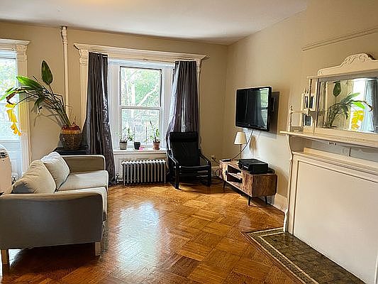 1st image of 585 Macon St #1