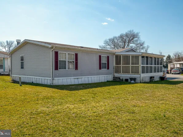 41 Boxwood Blvd, Columbia, PA 17512