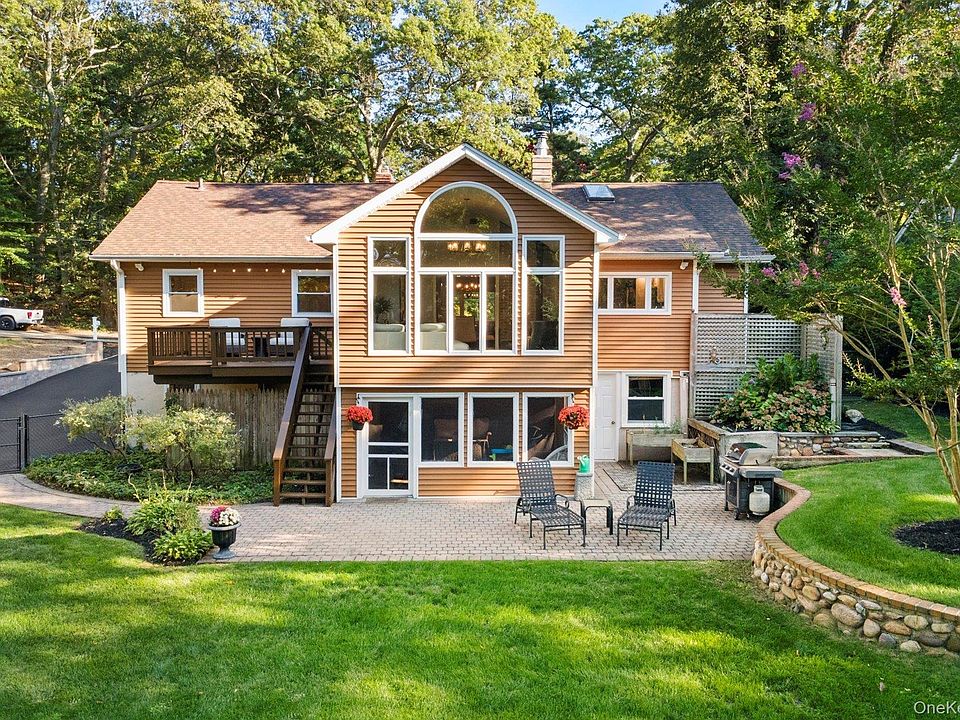 1st image of 7 Beverly Drive