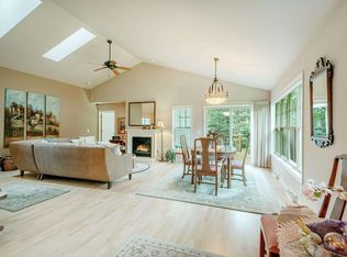 6027 Canyon Pkwy, Mc Farland, WI 53558