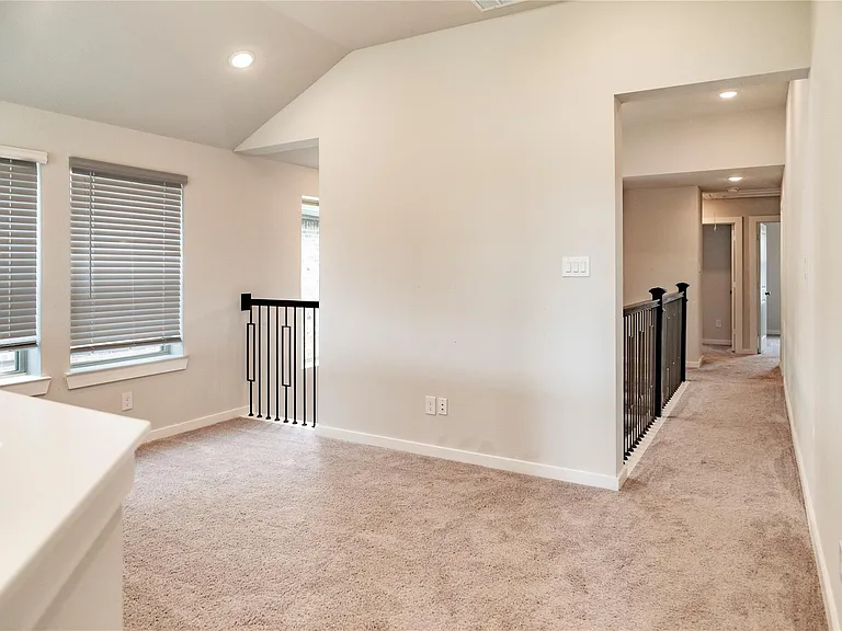 6526 Bramble Cove Ln — Photo 19