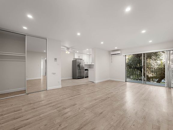 2nd image of 1845 1/2 Glendon Ave #105