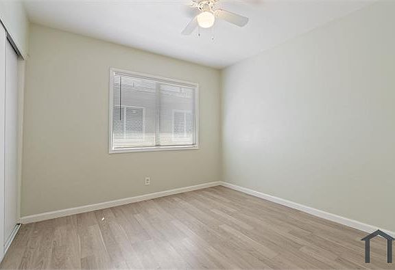 5th image of 400 E Lancaster Blvd