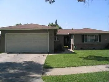 572 Seneca St photo 1