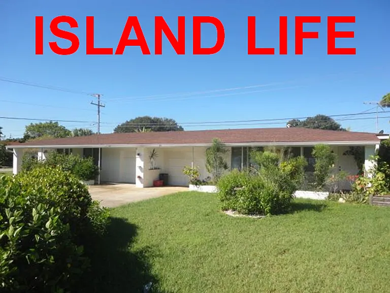 812 Harbor Dr S — Photo 1
