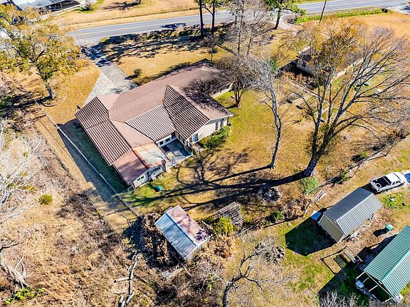 3rd image of 846 Brule Guillot Rd