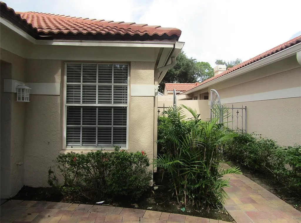 3 bed, 2.0 bath, 1847 sqft, $5,500 — Photo 4