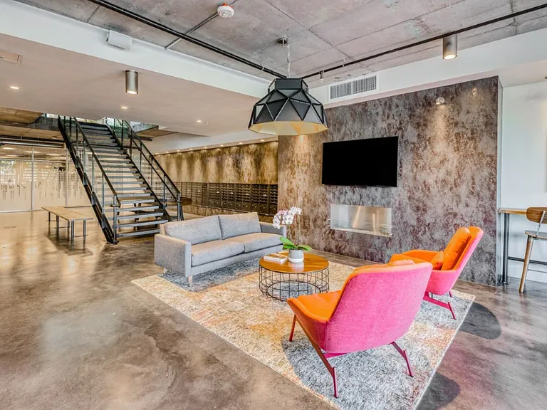 Janus Apartments — Photo 17