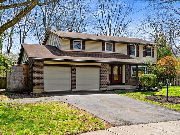 3rd image of 1732 Hillrose Pl