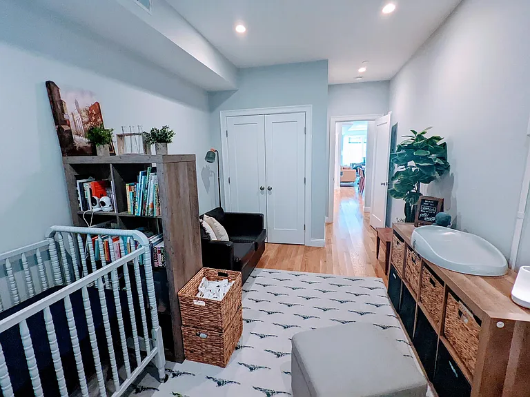 144 W 3rd St #2 — Photo 9
