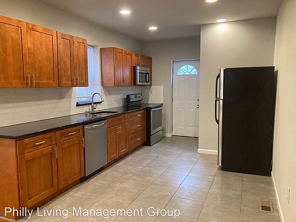 5th image of 5252 Delancey St #12578206