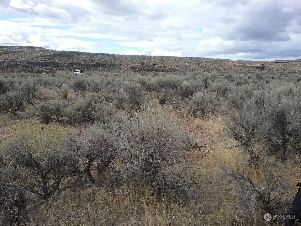 1st image of 14 Elk City Pl