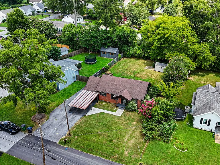 1604 Truman Ave — Photo 18