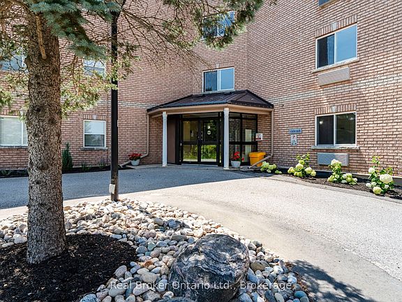 4th image of 4 Beck Blvd #302