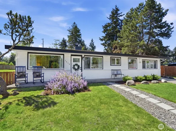 1615 N 196th Place, Shoreline, WA 98133