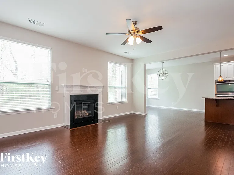 3174 Helmsley Ct — Photo 3