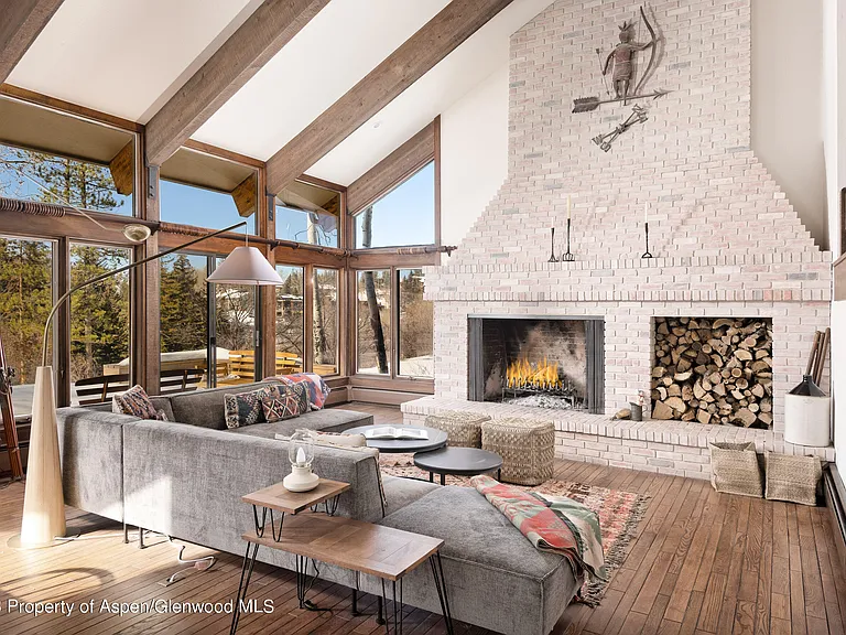 1036 Red Mountain Rd — Photo 1