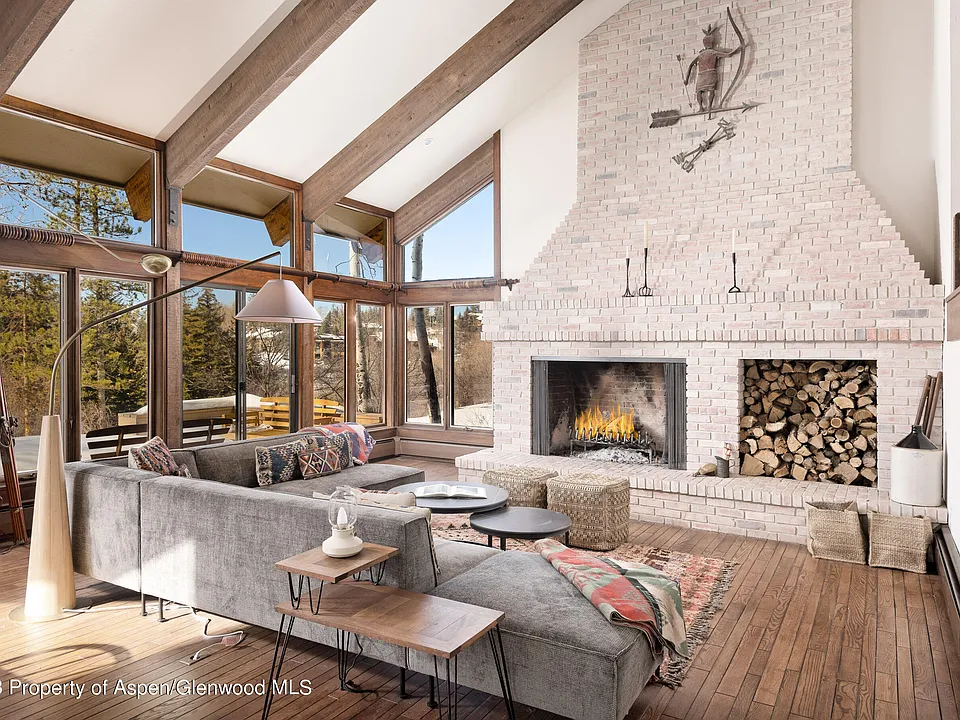 1036 Red Mountain Rd