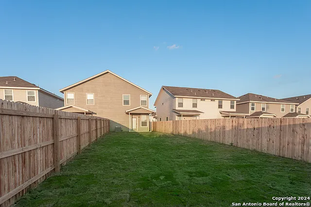13902 Enzo Gate #102 — Photo 11