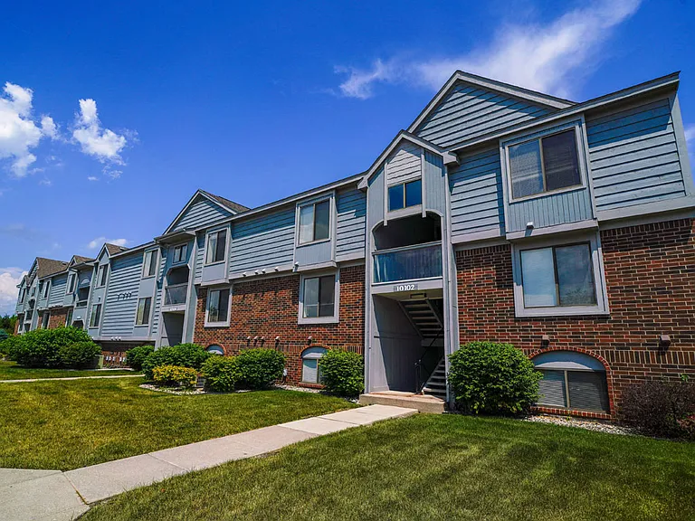 Dupont Lakes Apartments — Photo 26