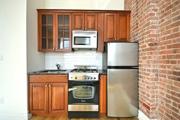 Rented by Compass | media 10