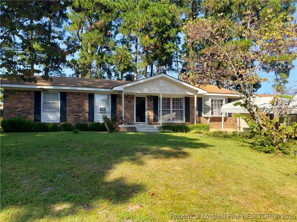 5490 Lindale Ct, Fayetteville, NC 28314