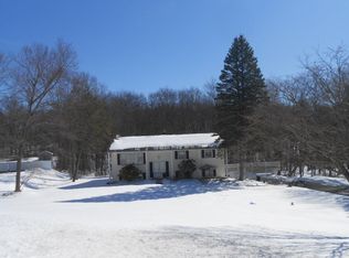 11 Rolf Dr, Danbury, CT 06810