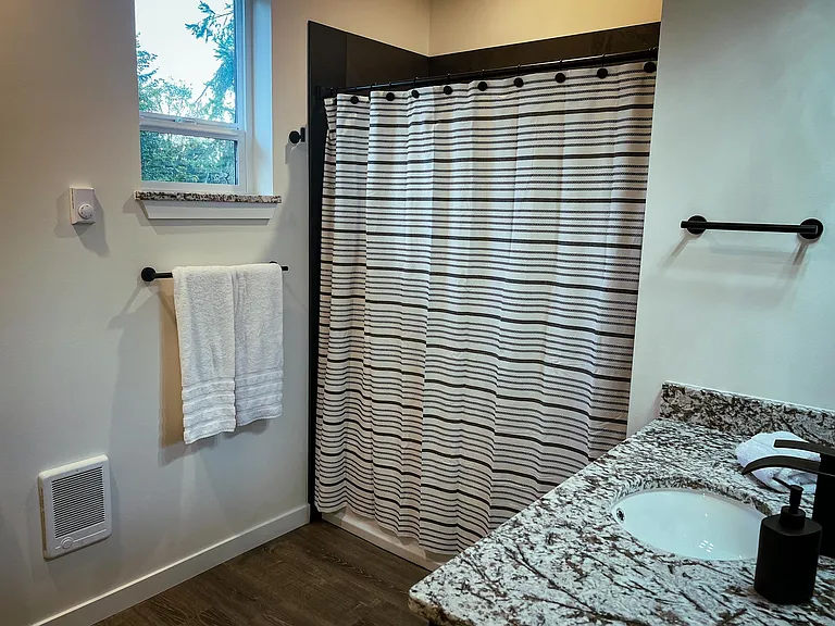 472 E Alder Dr — Photo 21