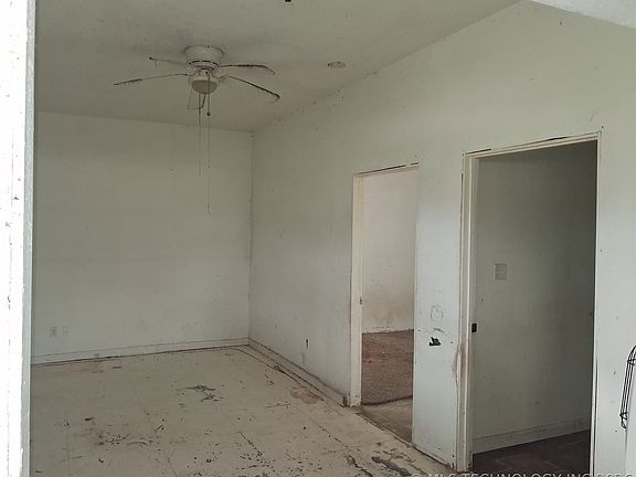 2nd image of 420576 E Texanna Rd