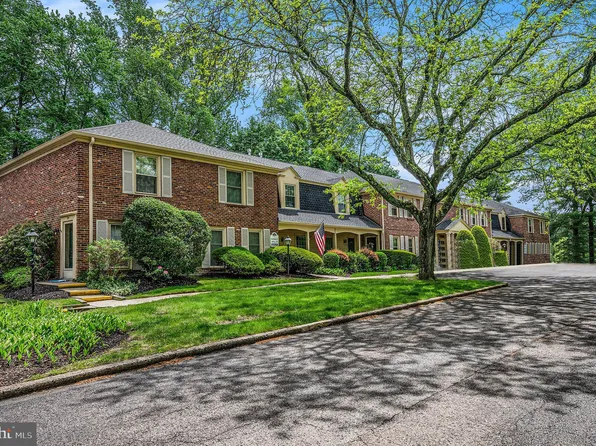 110 Macklenburg Dr, Penllyn, PA 19422