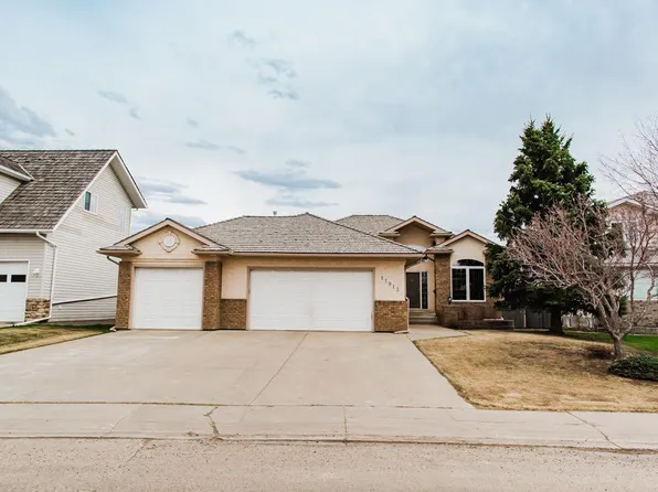 11913 W Cygnet Blvd, Grande Prairie, AB T8X 1L9