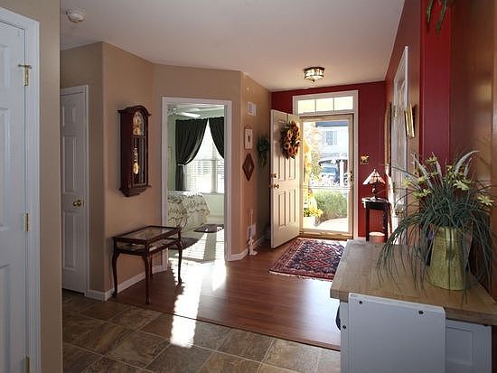 4th image of 7 Rumford Ct