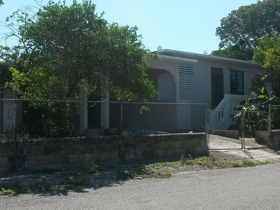 2nd image of Calle 3 Playa Santa