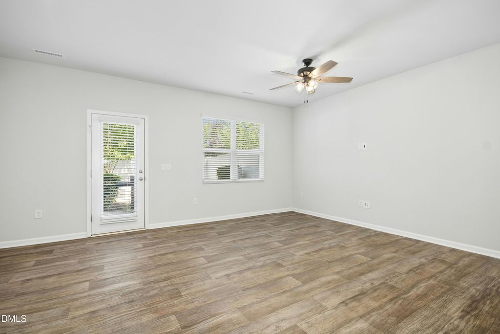 Apartment in Bristol, Naugatuck Valley Planning Region - View 6