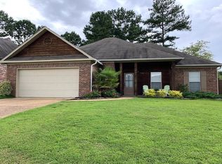 102 Summerdale Pl, Brandon, MS 39047