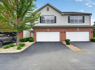 1286 W Black Wolf Rd, Round Lake, IL 60073