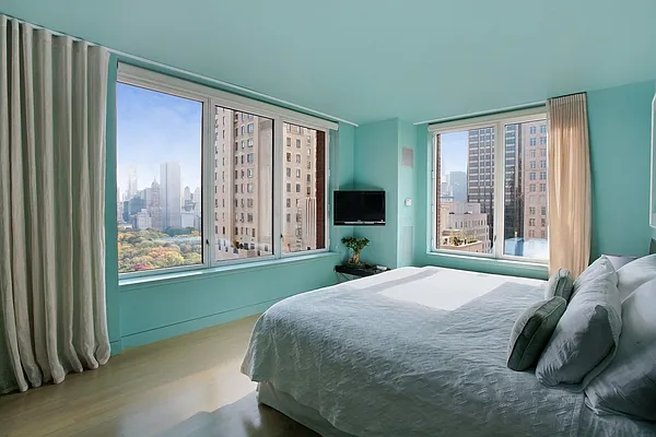 Sold by Corcoran | media 3