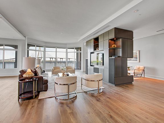 5th image of 285 S Plaza Ct Penthouse 10