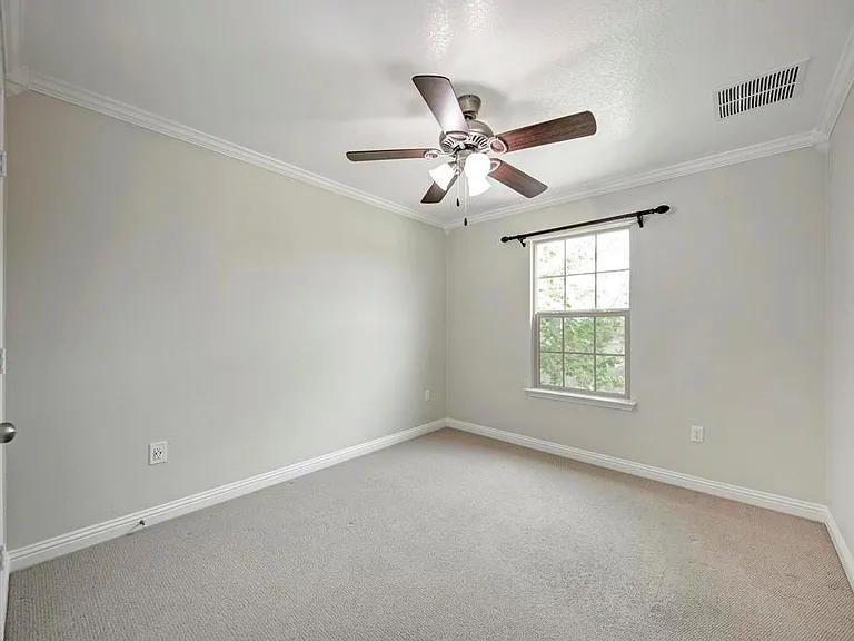 10617 Portico Ln — Photo 22