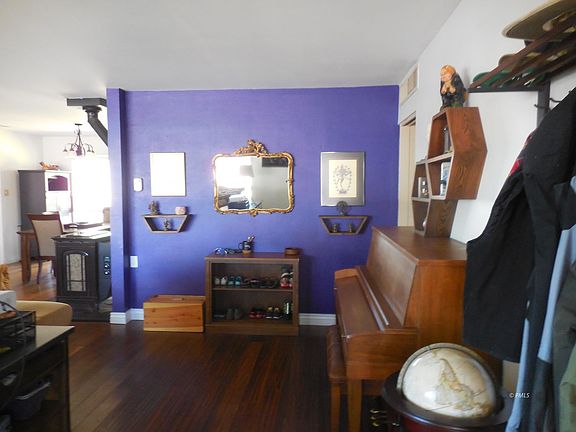 4th image of 418 Cedar St