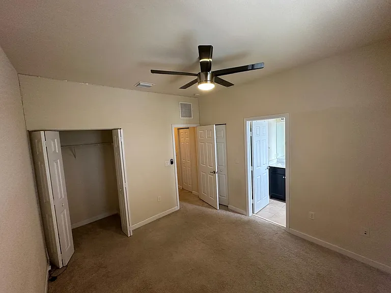 2819 SE 1st Dr #5 — Photo 11